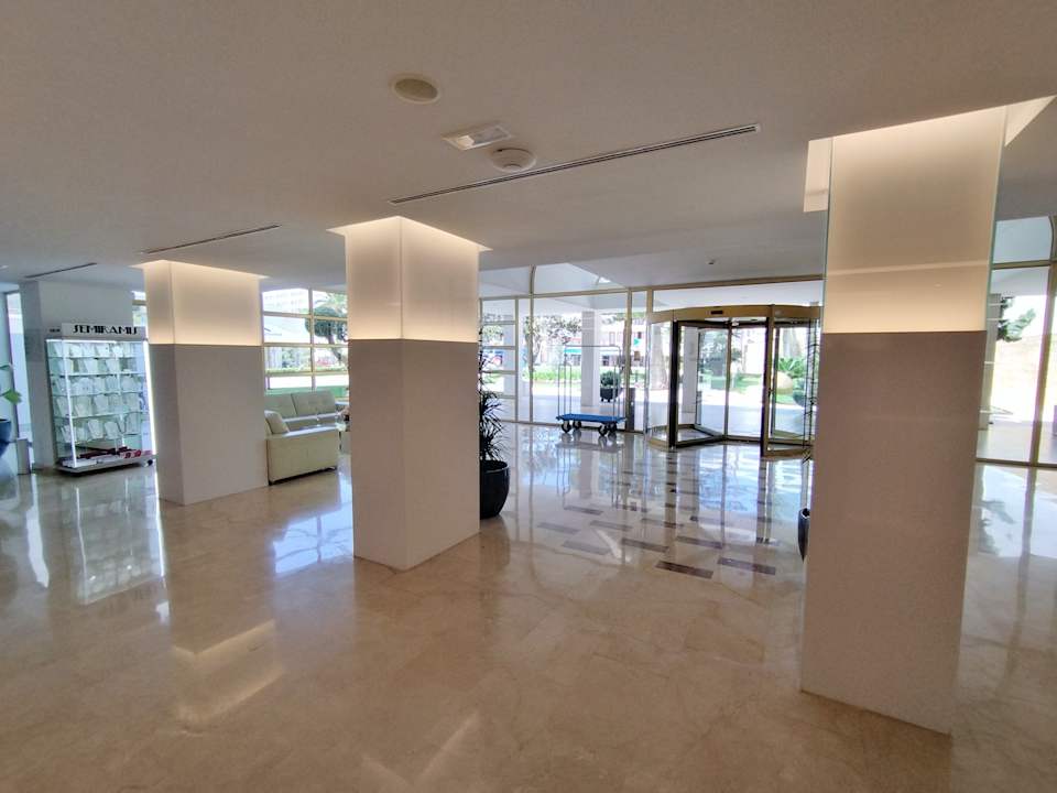 Lobby CM Playa del Moro