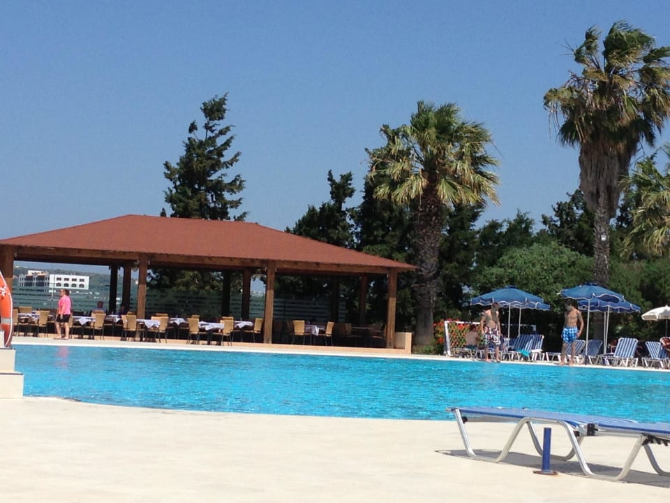 Poolbar Kresten Palace Hotel