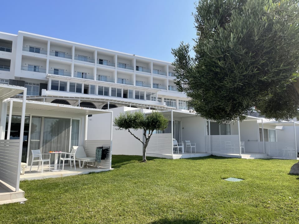 Außenansicht Dimitra Beach Hotel & Suites