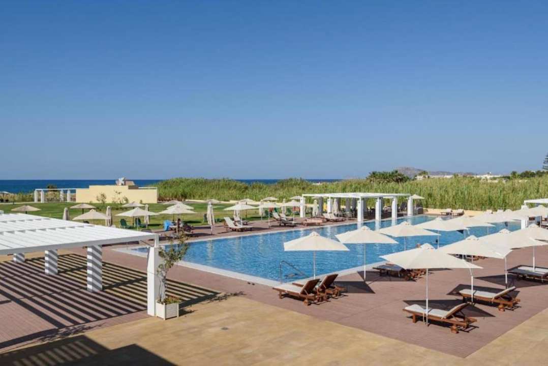 Pool Ilion Beach Hotel