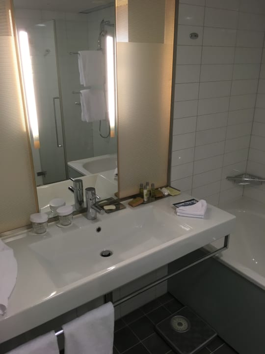 Zimmer Hilton Helsinki Airport