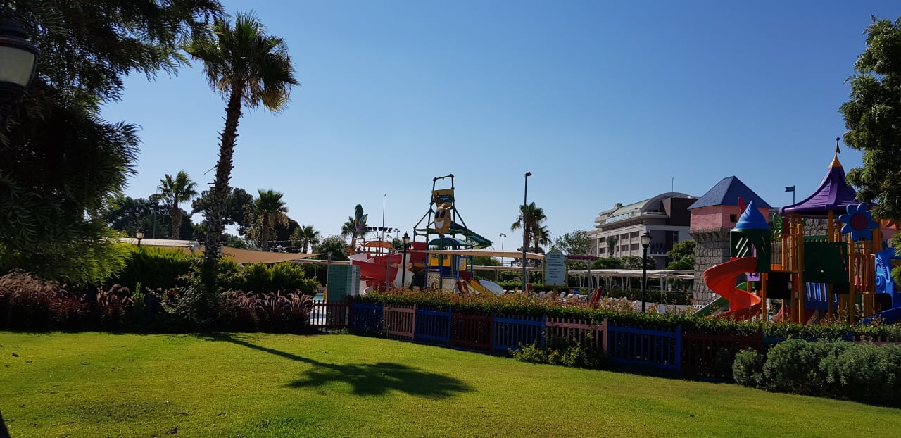 Gartenanlage Crystal Prestige Elite