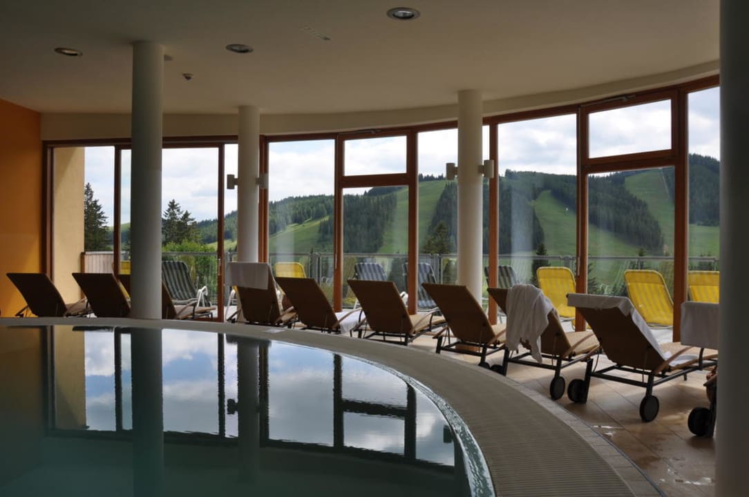 Indoor-Pool Almwellness Hotel Pierer