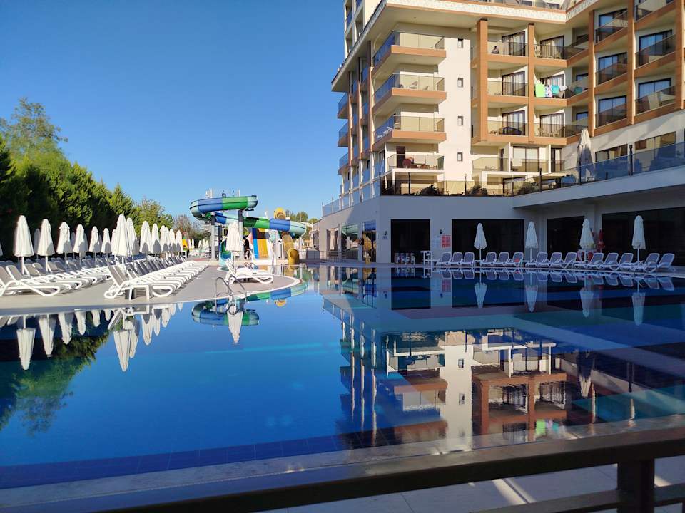 Pool Glamour Resort & Spa