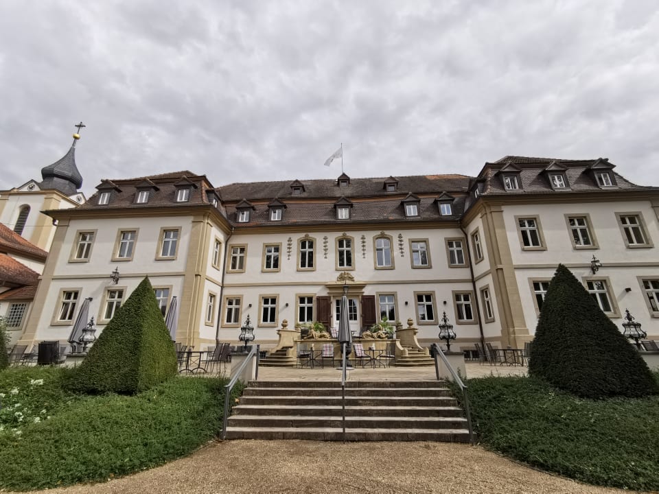 Außenansicht Schlosshotel Bad Neustadt