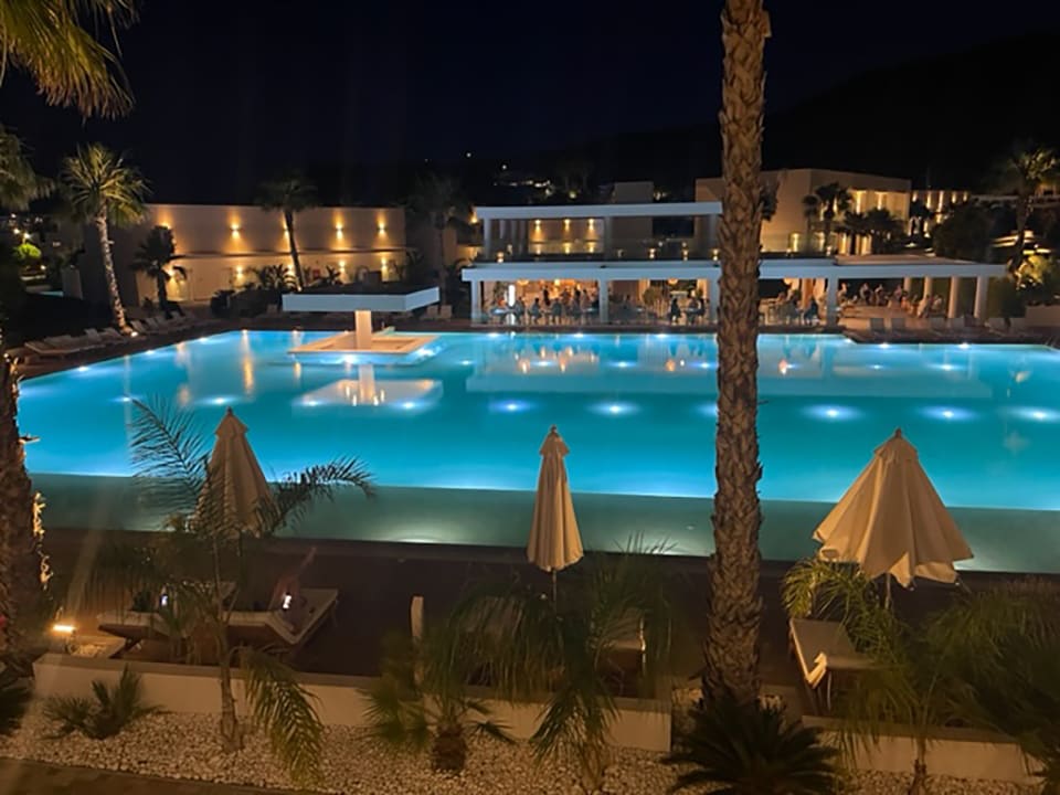 Pool White Dreams Resort & Anex