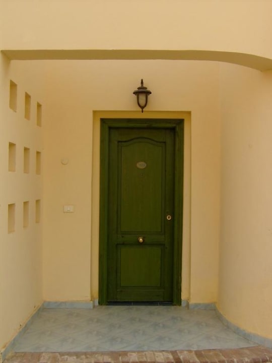 Eingang zum Bungalow Siva Golden Bay Makadi