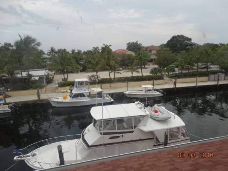 Blick vom Balkon Waterside Suites and Marina