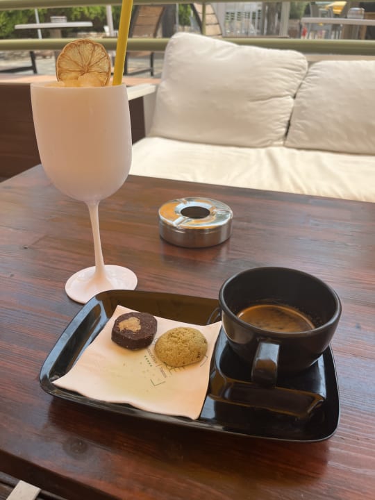 Gastro Hotel Royal Paradise Beach Resort & Spa