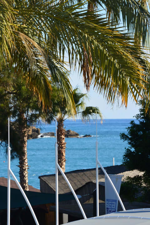 Auf dem Weg zum Strand Sealife Buket Resort & Beach