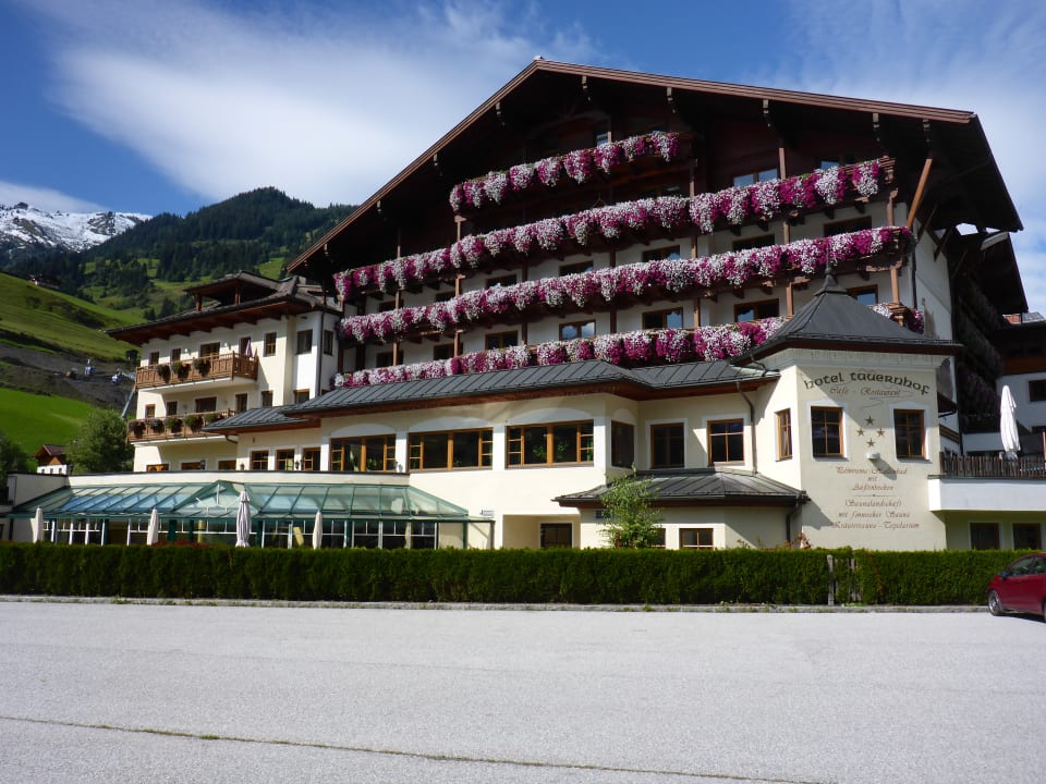 Außenansicht Hotel Tauernhof