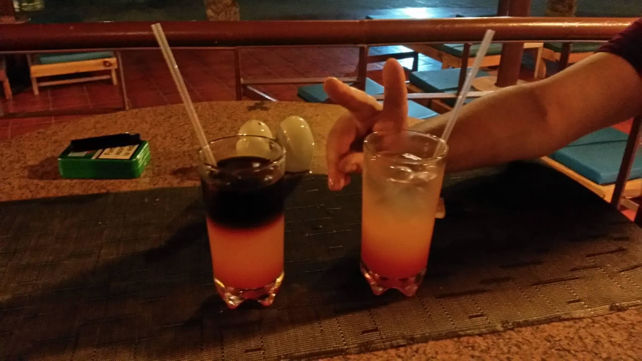 Cocktails von der Bar diesmal im Glas  Pickalbatros Aqua Vista Resort - Hurghada