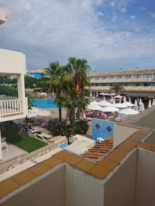 Pool blau punta reina