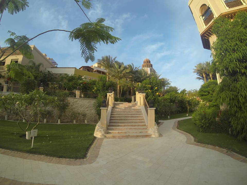 Weg zwischen den Apartments  Makadi Palace