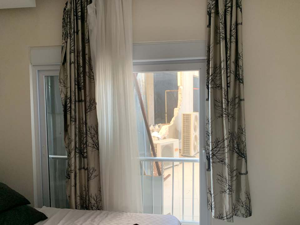 Zimmer Almaris Resort Hotel