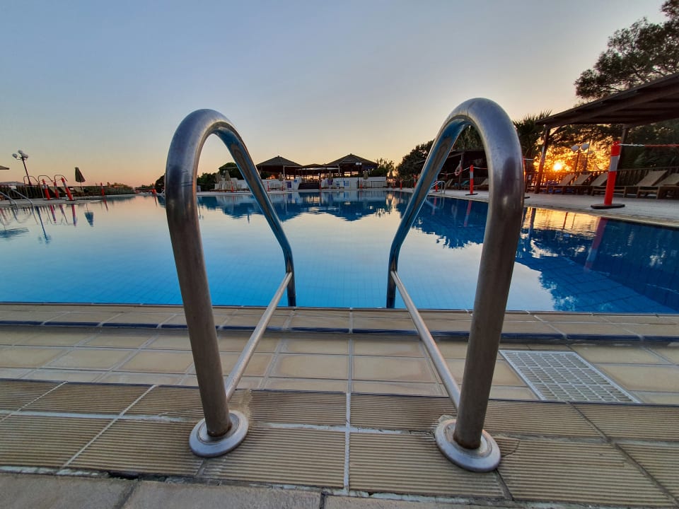 Pool Apollonia Beach Resort & Spa