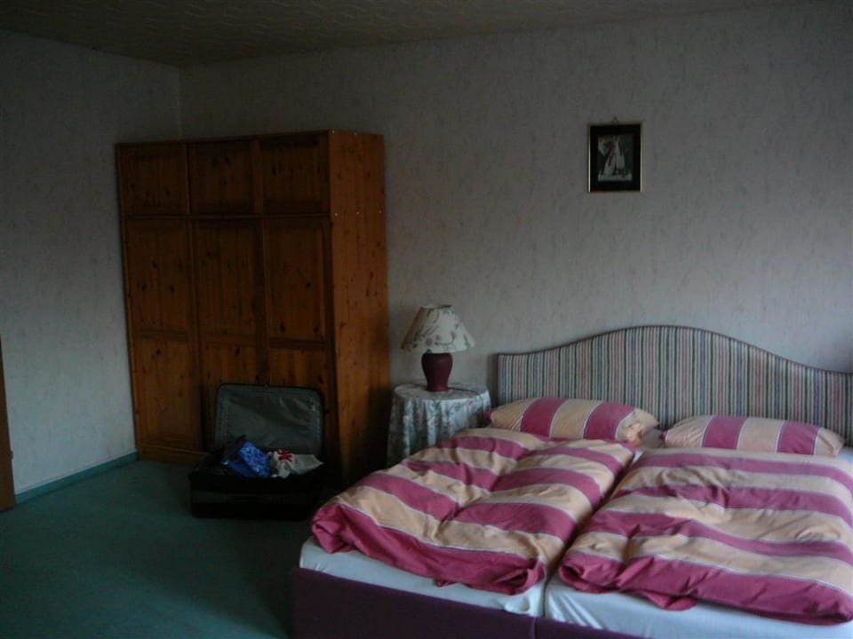 Bett und Schrank Hotel Kutscherstuben