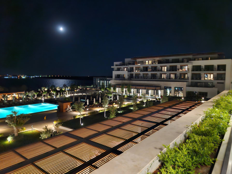 Pool Anda Barut Collection