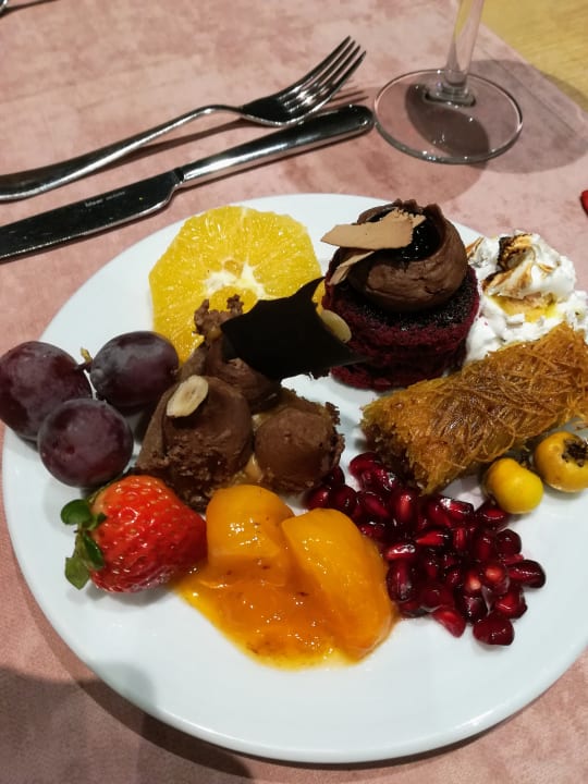 Gastro Acanthus Cennet Barut Collection