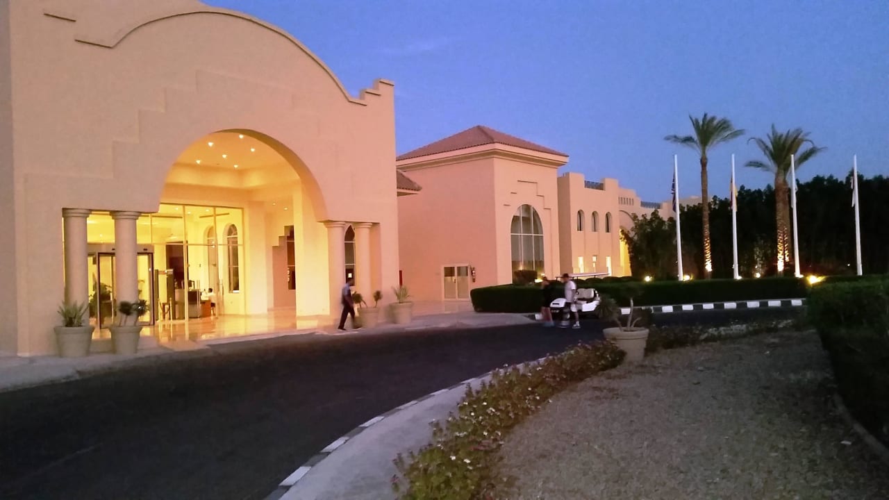 Eingang Cleopatra Luxury Resort Makadi Bay