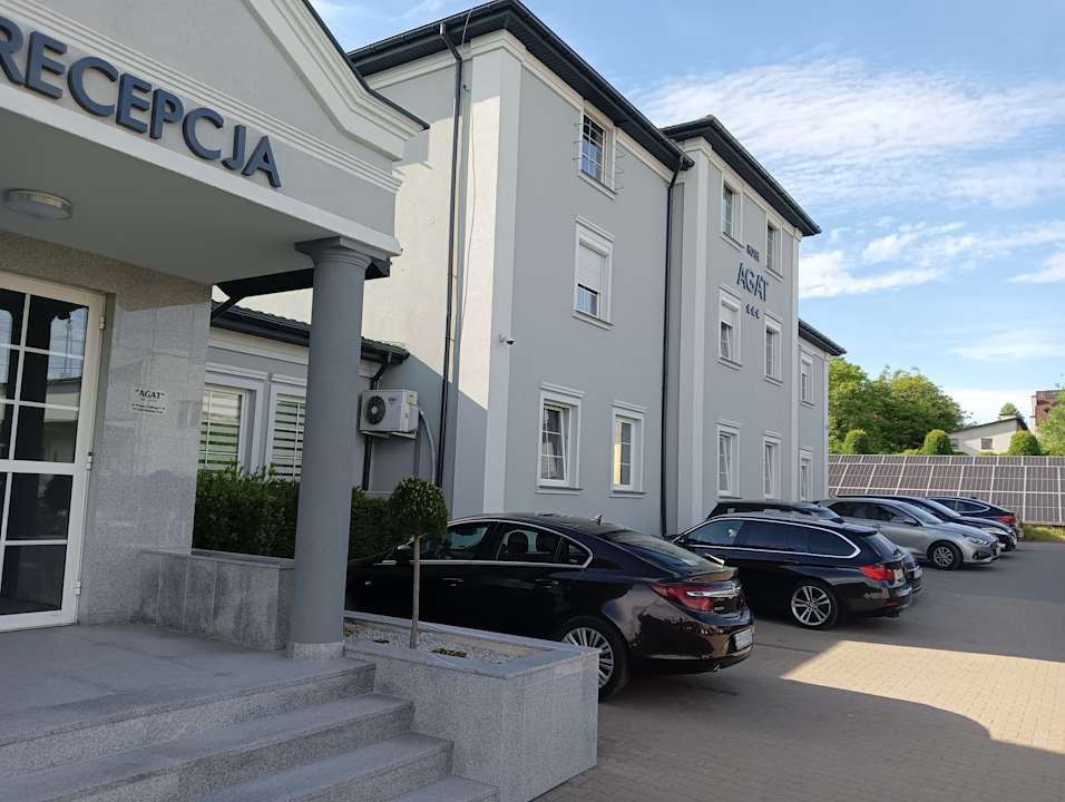 Außenansicht Hotel Agat