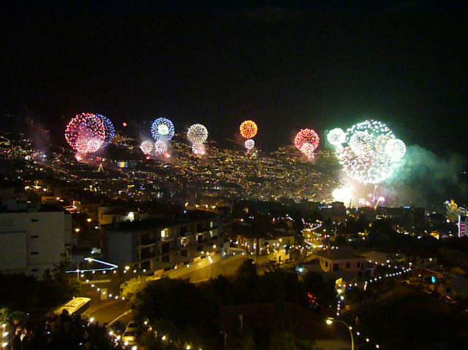 Silvesterfeuerwerk vom Zimmer aus Hotel Madeira Panoramico