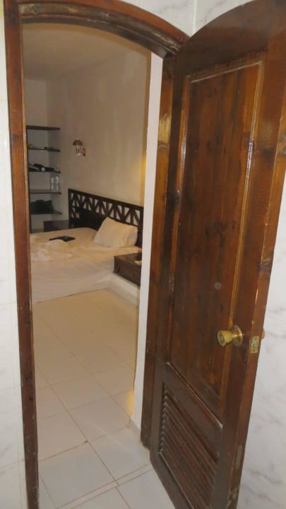 Selbsterklärend Utopia Beach Club