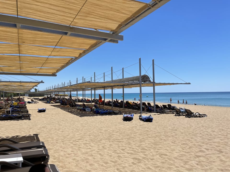 Strand Blue Waters Club