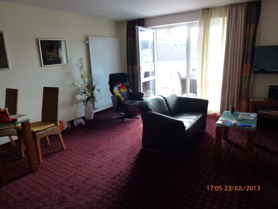 Wonhzimmer mit Essecke Hotel Flörke