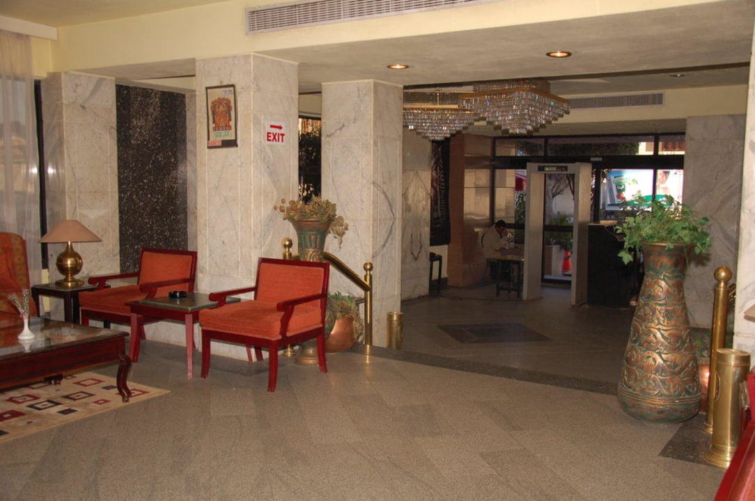 Eingangsbereich Hotel Tutotel