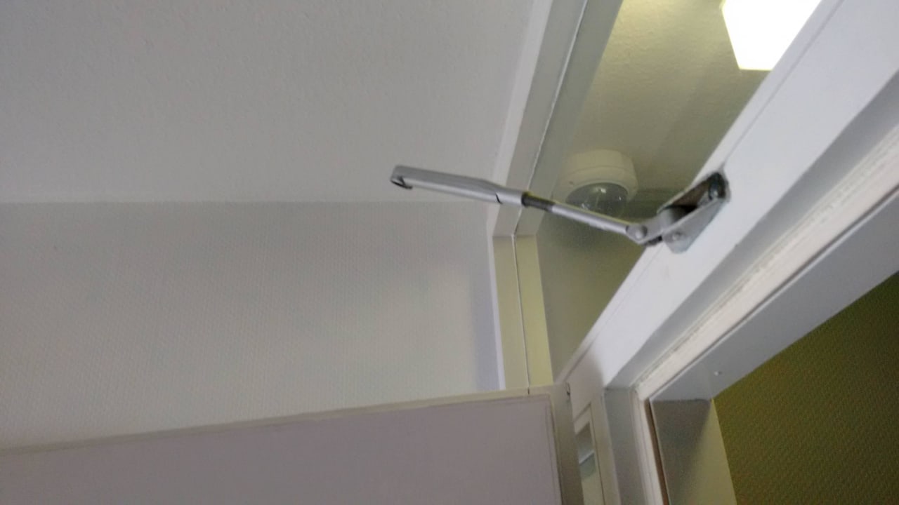 Def. Türschliesser Fluchttür Abant Hotel Frankfurt Obertshausen