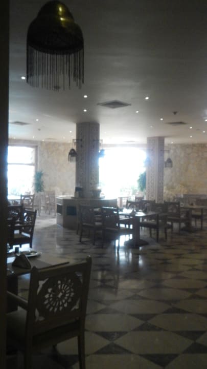 Eingang zum World Restaurant Makadi Spa - Adults only