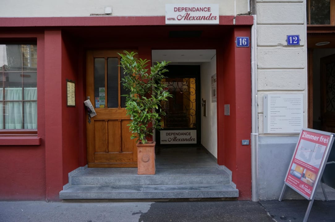 Außenansicht Alexander Guesthouse
