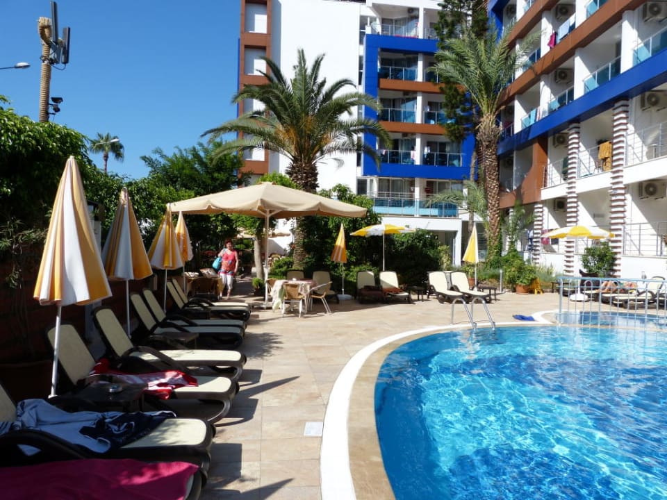 Der Pool Gardenia Hotel