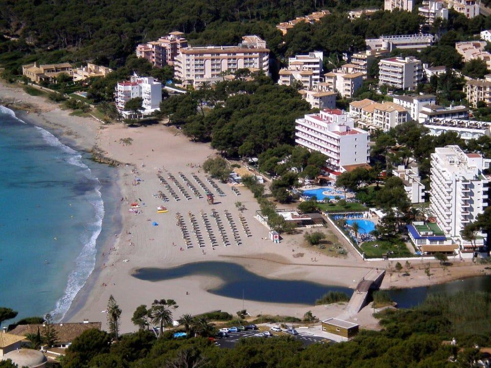 Blick von oben auf das Hotel Laguna Universal Hotel Laguna