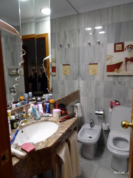 Bad Hotel Balcon de Europa