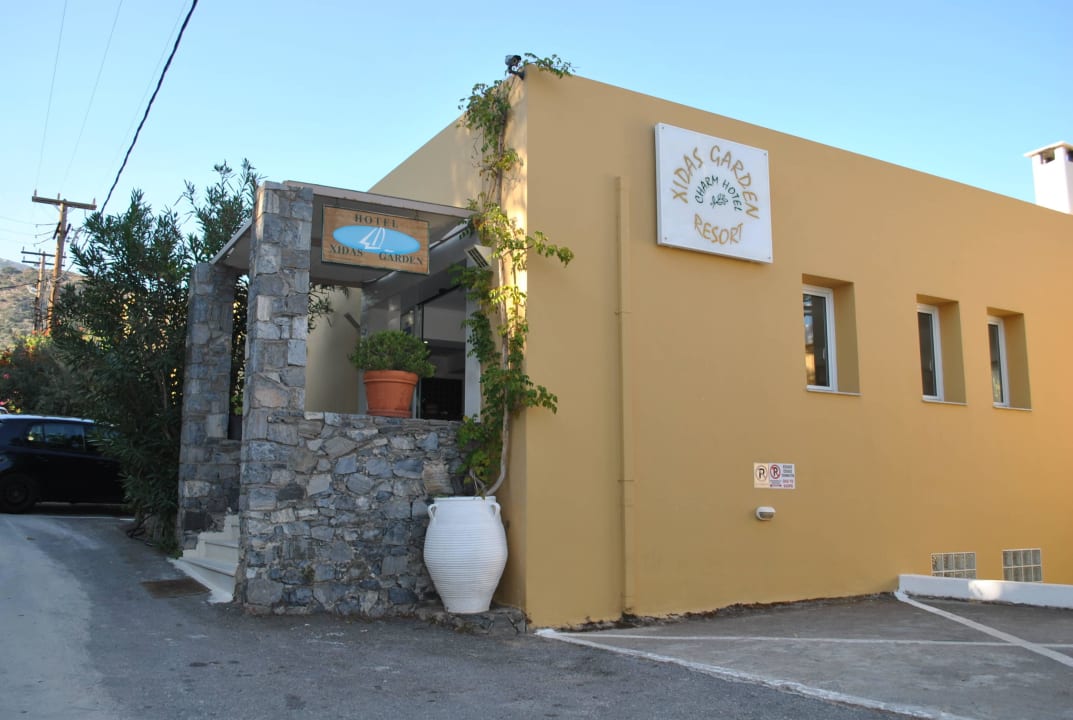 Hoteleingang Hotel Xidas Garden