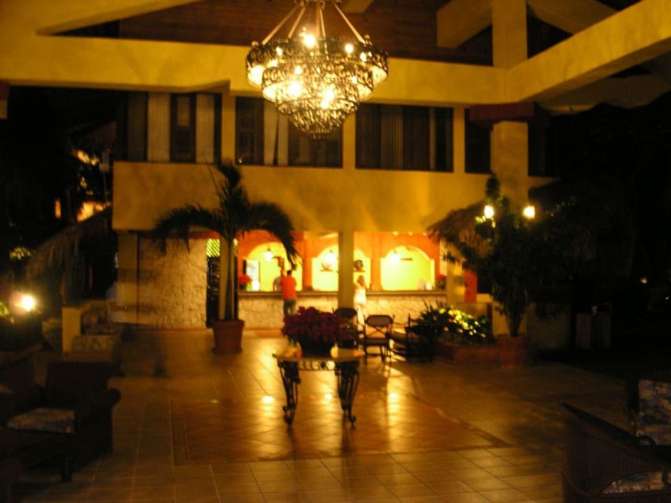 Lobby / Eingang Hotel Decameron Beach & Casino Resort