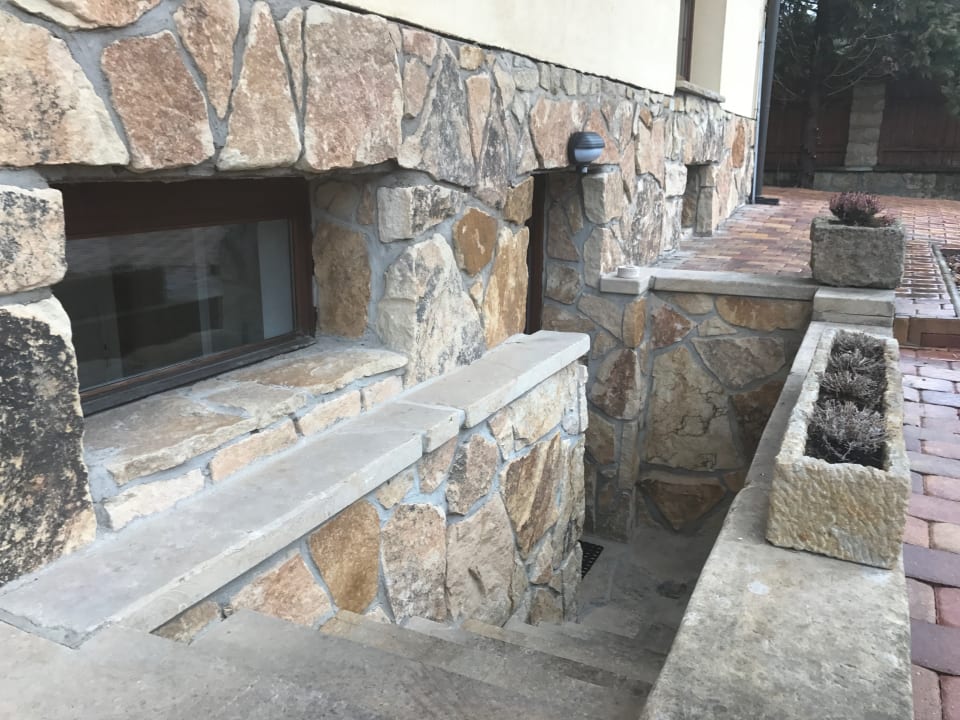 Außenansicht Apartment Red Travel