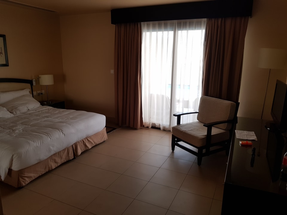 Zimmer The Cove Rotana Resort