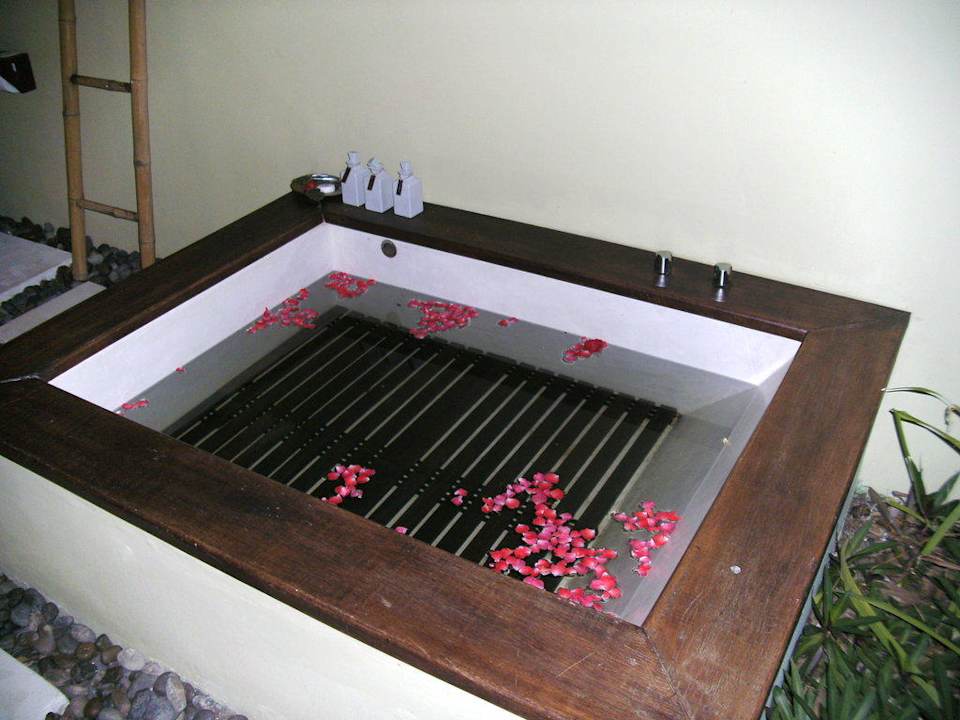 Bad in Bungalow 42 Le Paradis Boutique Resort & Spa