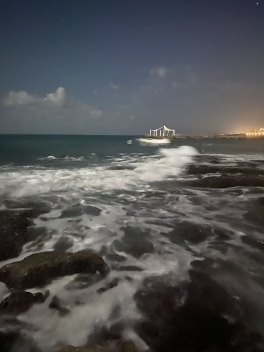 Strand Rubi Platinum Sign