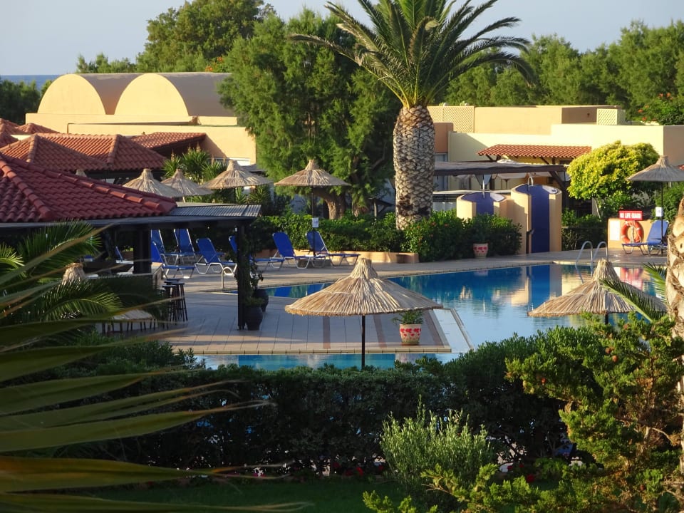 Garten Anissa Beach & Village