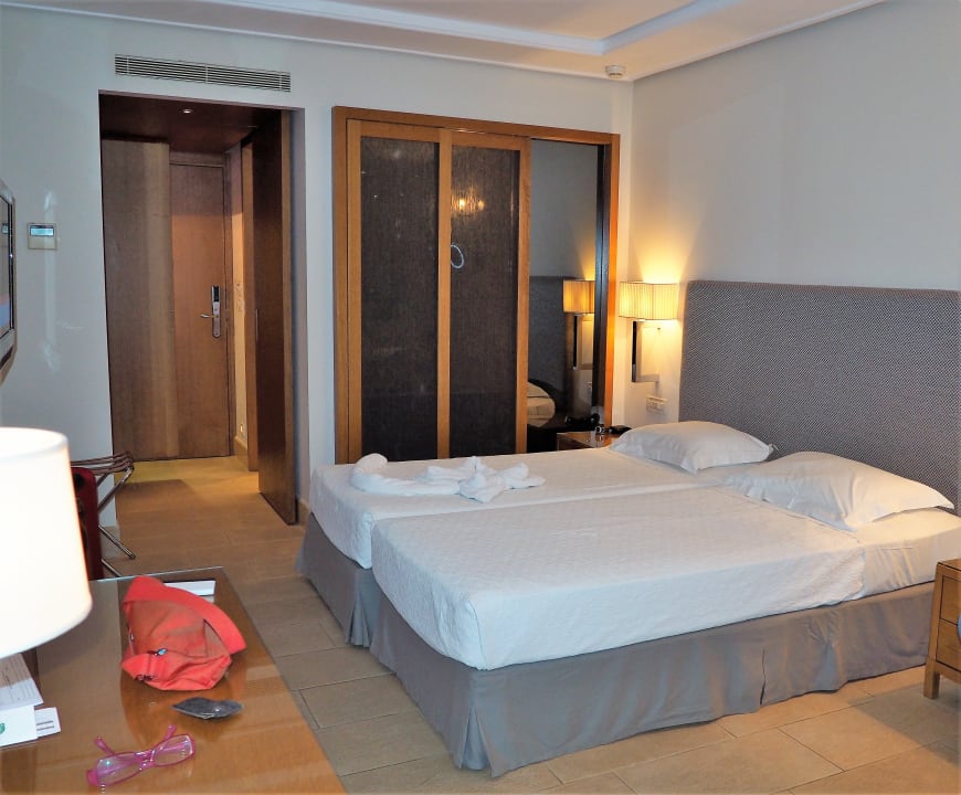 Zimmer Kernos Beach Hotel & Bungalows