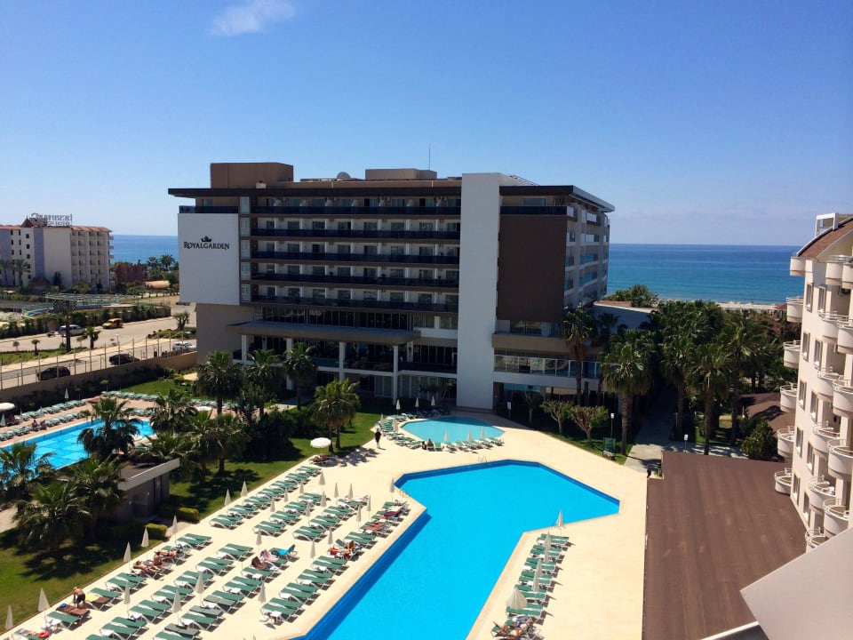 Pool Hotel Royal Garden Beach