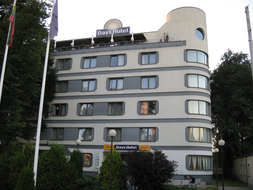 Das Hotel von der Strassenseite Hotel Days Riga VEF