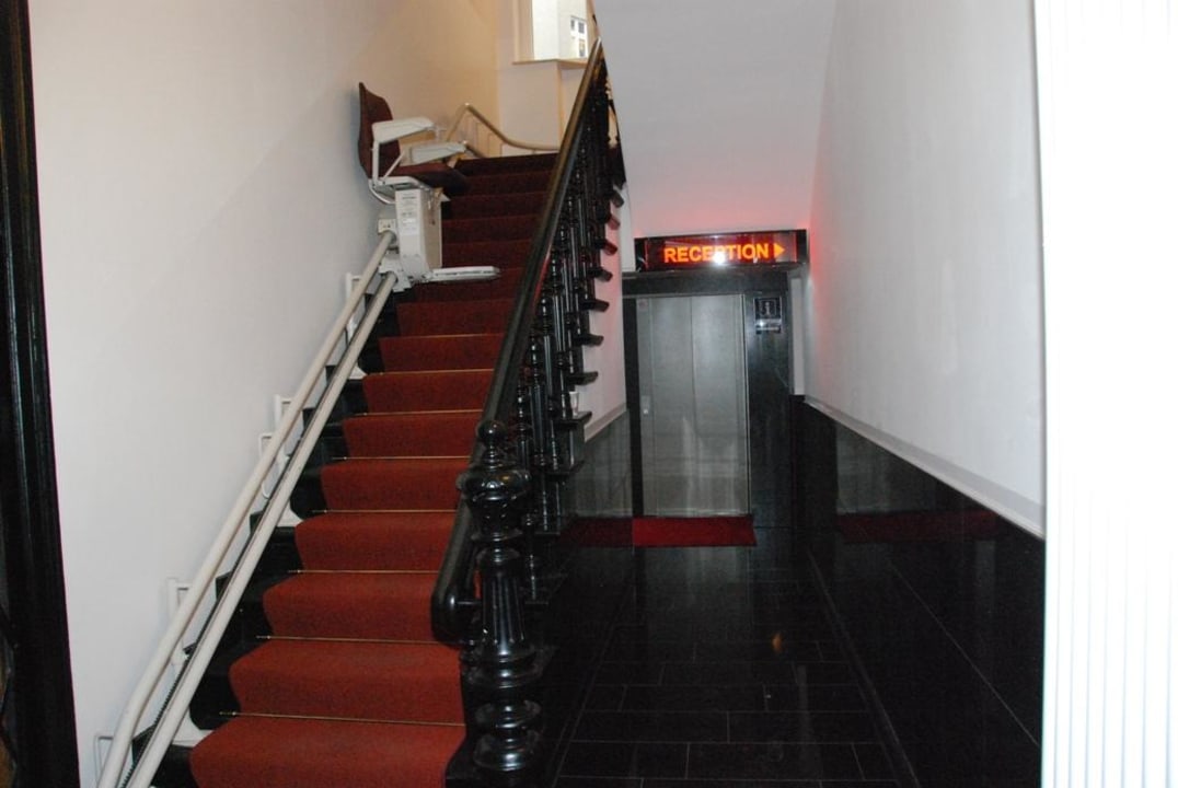 Eingang Hotel Prens Berlin