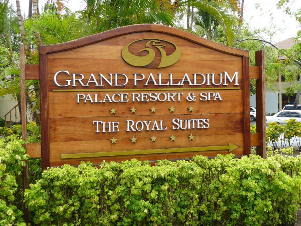 Wegweiser  Hotel Grand Palladium Palace Resort, Spa & Casino