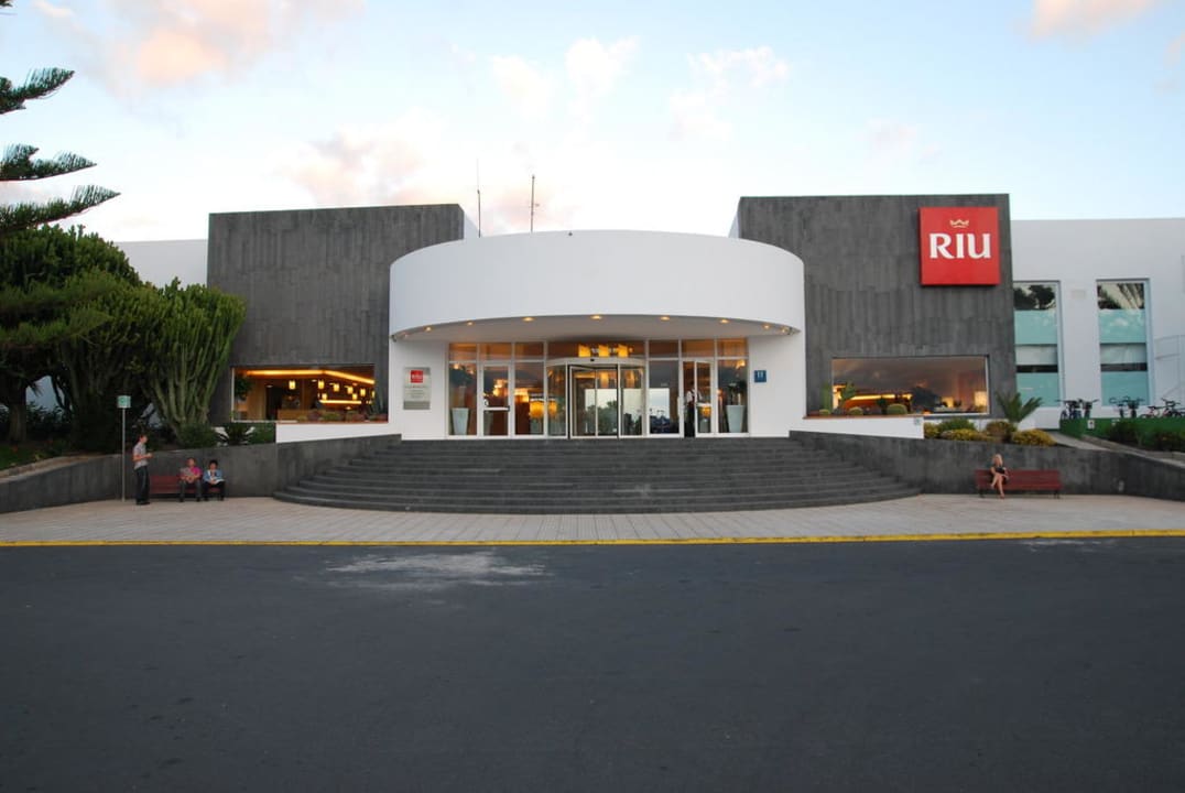 Hoteleingang Hotel Riu Paraiso Lanzarote