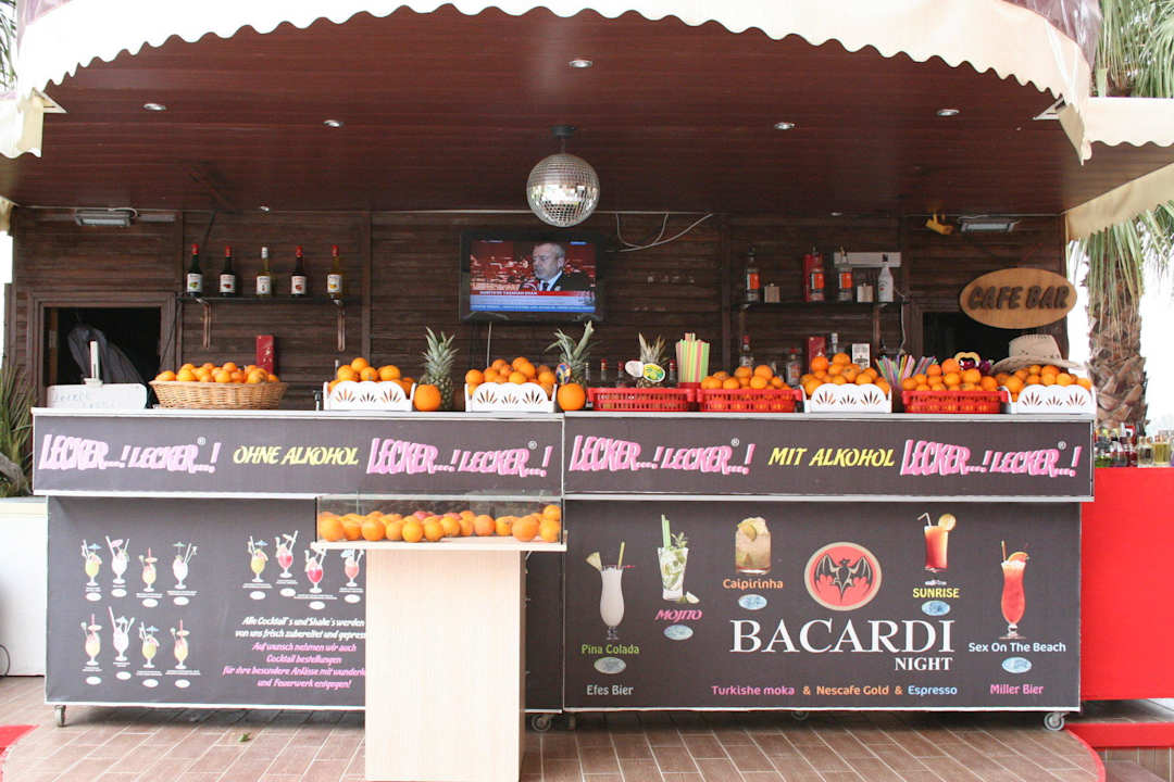 Coktailbar Side Royal Paradise Hotel
